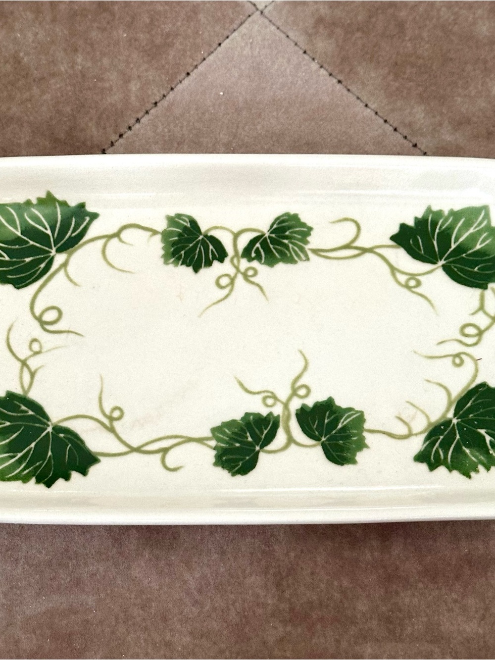 Designpac Green Leaf Vine Ceramic Trinket Dish Or Small Tray